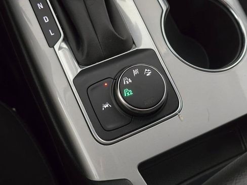 Used 2025 Chevrolet Blazer LT image 31