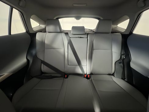 New 2024 Toyota Venza Limited image 32