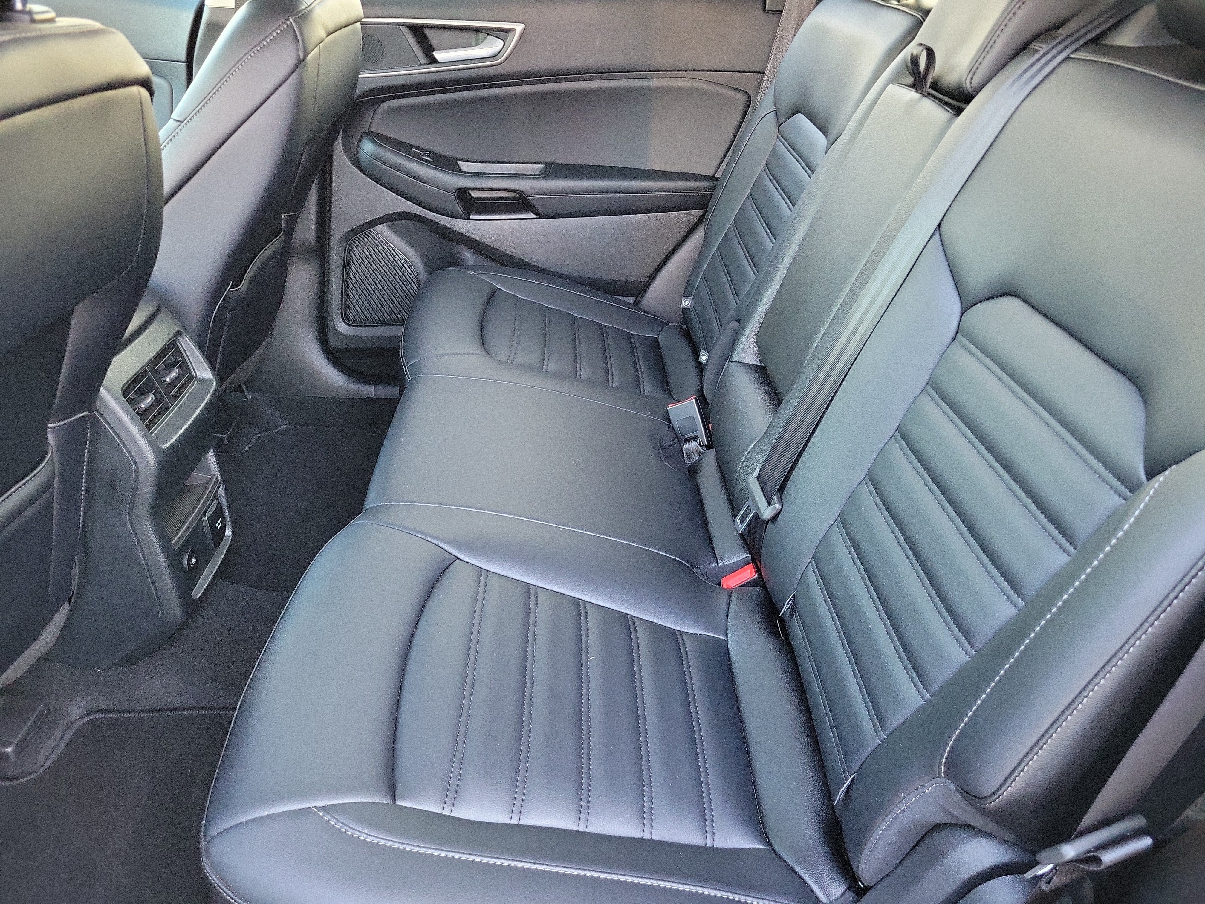 Used 2024 Ford Edge SEL w/ Convenience Package AWD/4WD image 12