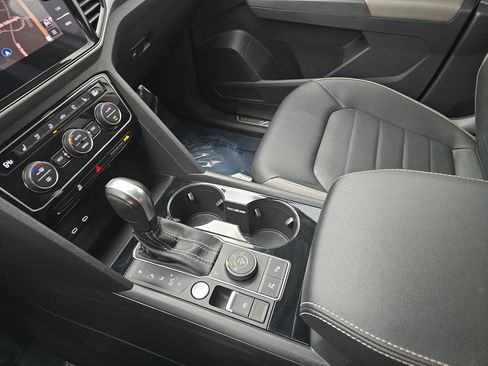 Certified 2023 Volkswagen Atlas SEL Premium image 26