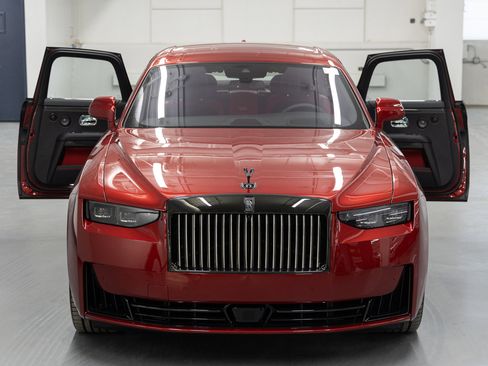 Used 2025 Rolls-Royce Ghost Black Badge image 11