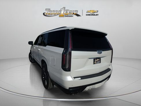 Used 2023 Cadillac Escalade ESV V AWD/4WD image 6