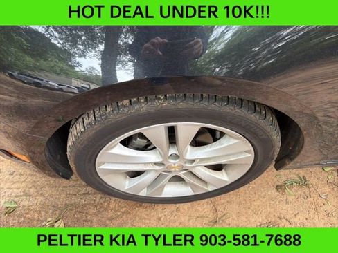 Used 2015 Chevrolet Cruze LTZ w/ Enhanced Safety Package image 4