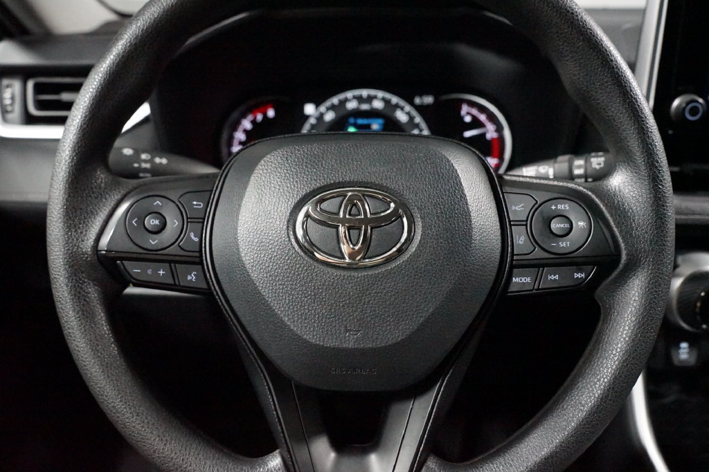 Certified 2025 Toyota RAV4 XLE FWD image 12