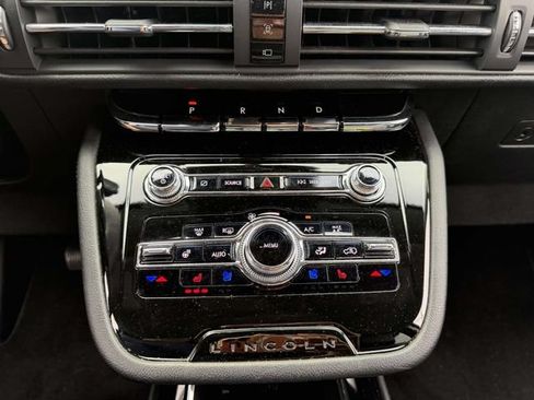 Used 2022 Lincoln Corsair AWD w/ Equipment Group 101A image 18