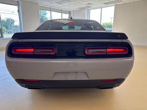 Used 2021 Dodge Challenger SRT Hellcat RWD image 9