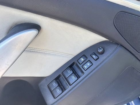 Used 2011 INFINITI G37 Convertible w/ Premium Pkg RWD image 6