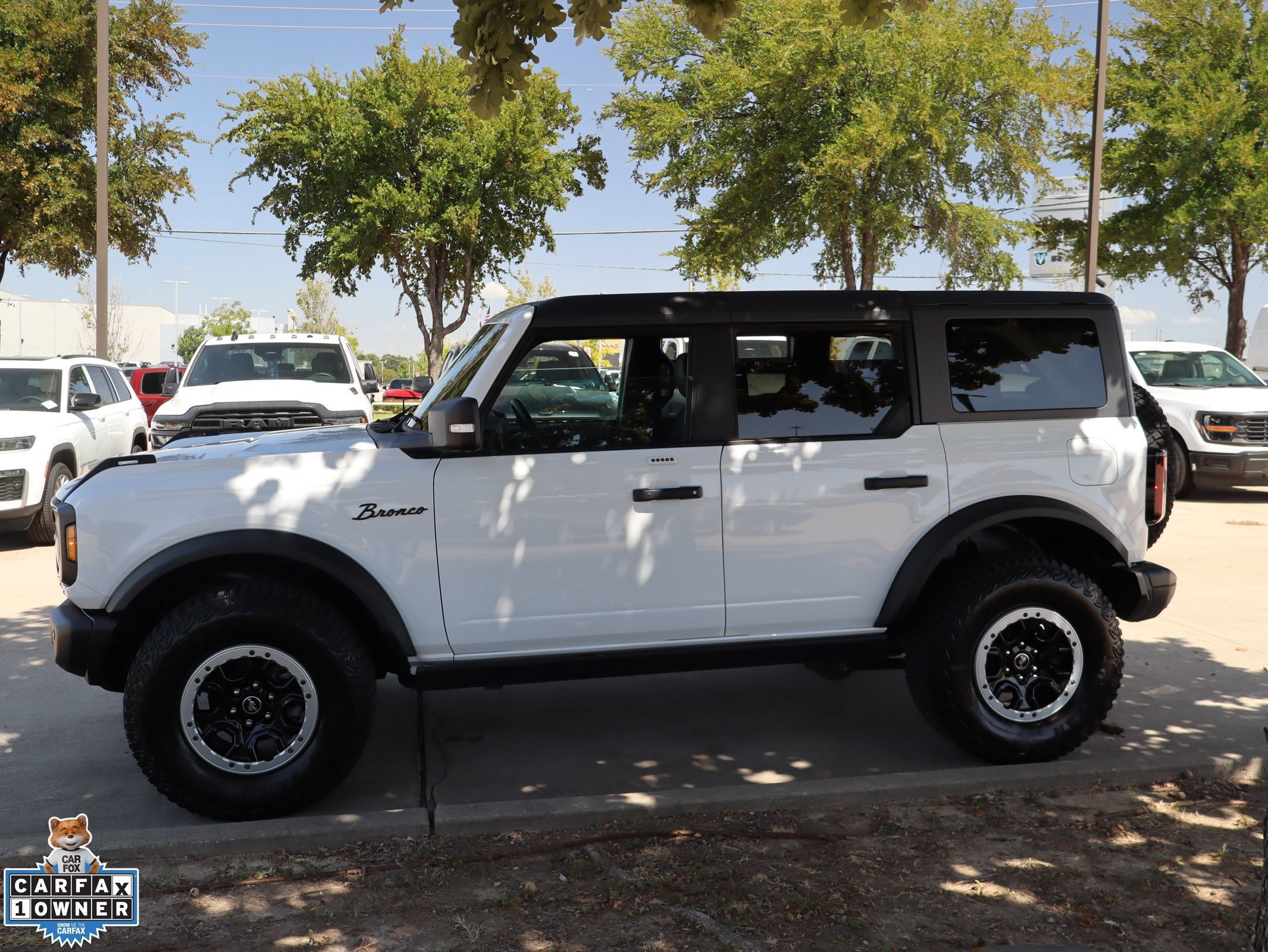 Used 2023 Ford Bronco Badlands w/ Sasquatch Package AWD/4WD image 7