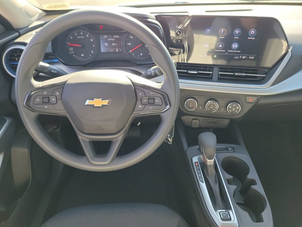 New 2026 Chevrolet Trax LS w/ LS Convenience Package FWD image 4