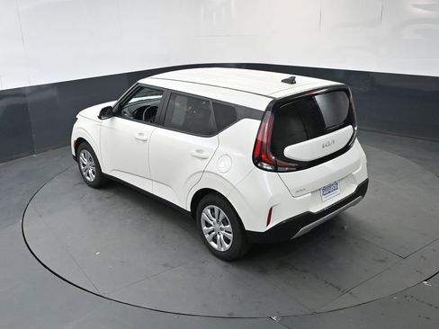 Used 2023 Kia Soul LX FWD image 31