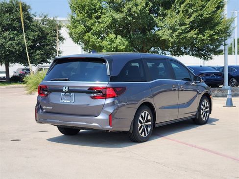 New 2026 Honda Odyssey EX-L image 3