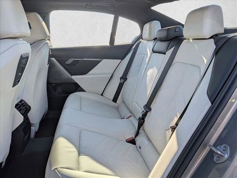 New 2026 BMW 550e xDrive w/ Premium Package image 17