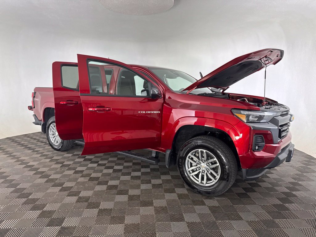 Used 2026 Chevrolet Colorado LT w/ LT Convenience Package AWD/4WD image 19