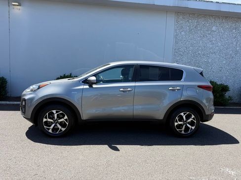 Used 2021 Kia Sportage LX AWD/4WD image 3