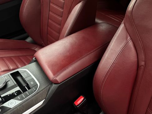 Used 2022 BMW M440i Convertible w/ Premium Package image 21