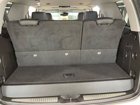 Used 2015 Cadillac Escalade Luxury AWD/4WD image 18
