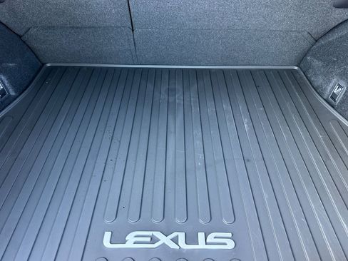 Used 2025 Lexus RZ 300e image 19