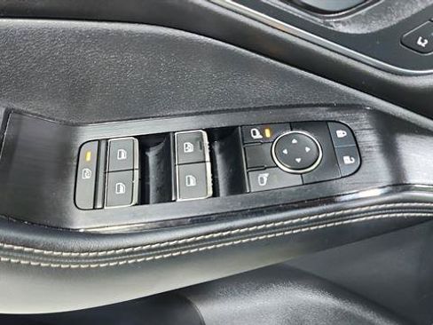 Certified 2023 Nissan Rogue Platinum FWD image 21