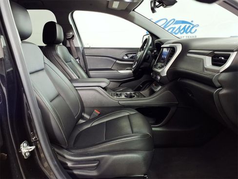 Used 2023 GMC Acadia SLT image 12