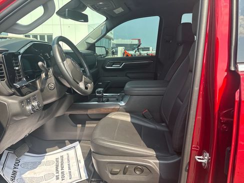 Used 2024 GMC Sierra 1500 SLT w/ SLT Convenience Package AWD/4WD image 13