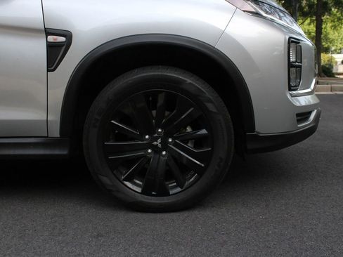 Used 2025 Mitsubishi Outlander Sport LE AWD/4WD image 4