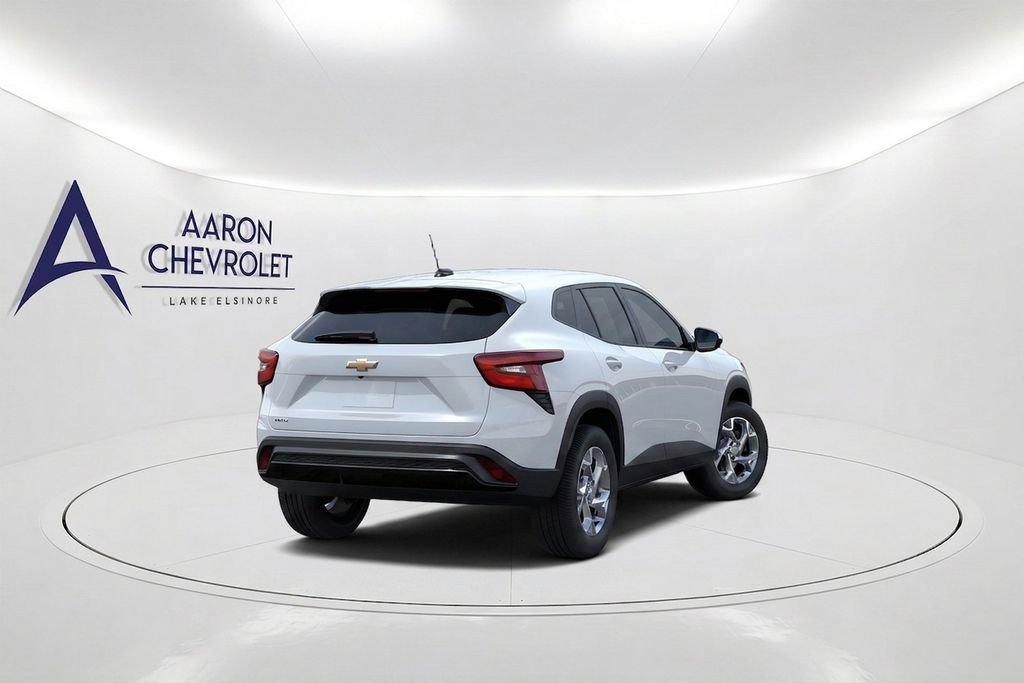 New 2026 Chevrolet Trax LS w/ LS Convenience Package FWD image 4