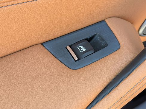 Used 2022 BMW 530i w/ Premium Package RWD image 31