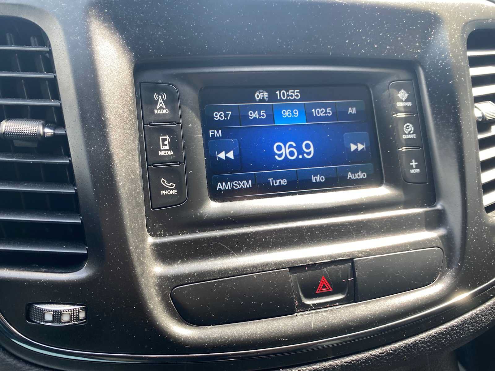 Used 2015 Chrysler 200 S FWD image 19