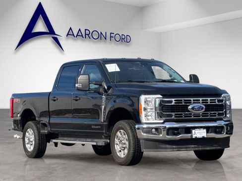 Used 2023 Ford F250 XLT w/ FX4 Off-Road Package image 7