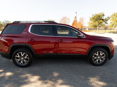 Used 2021 GMC Acadia SLE w/ Driver Convenience Package image 2