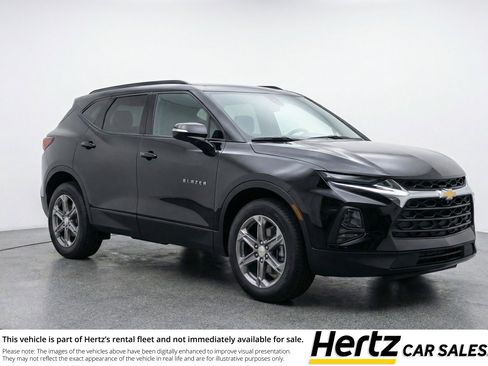 Used 2025 Chevrolet Blazer LT FWD image 1