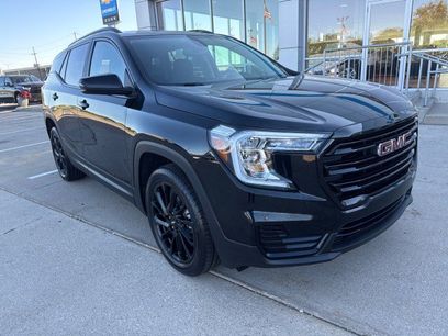 Used 2024 GMC Terrain SLE w/ Driver Convenience Package
