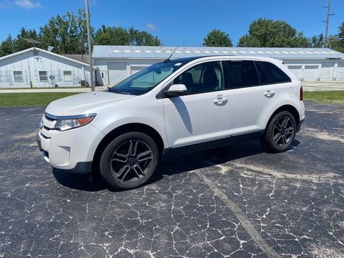 Used 2013 Ford Edge SEL w/ Black-White Styling Pkg FWD image 2