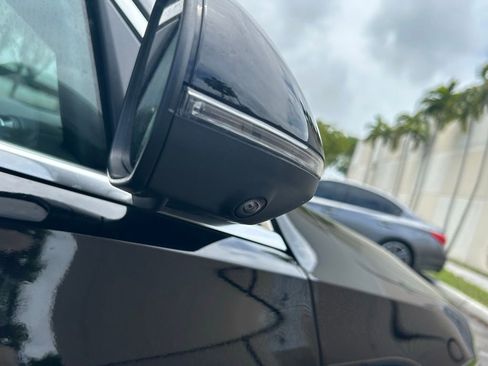 Used 2025 Mercedes-Benz C 300 Sedan w/ Exclusive Trim Package image 37
