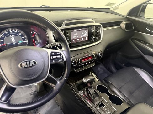Used 2020 Kia Sorento EX AWD/4WD image 17