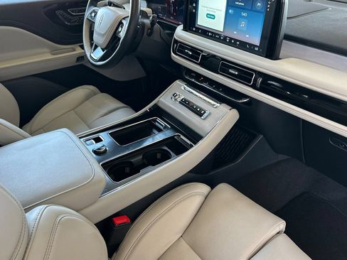New 2026 Lincoln Aviator Reserve AWD/4WD image 16