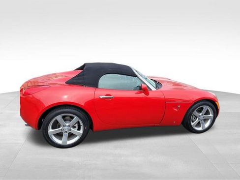 Used 2006 Pontiac Solstice Convertible w/ Premium Package image 10