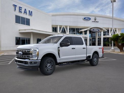 New 2025 Ford F250 XLT w/ FX4 Off-Road Package image 1