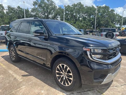 Used 2025 Ford Expedition Platinum AWD/4WD image 8
