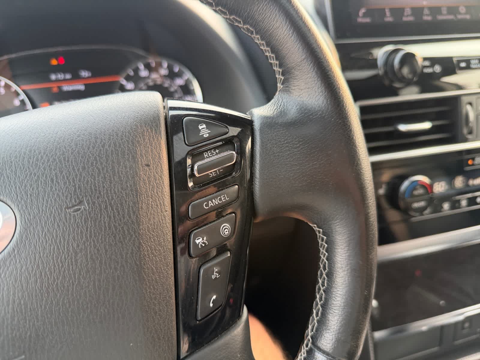 Used 2024 INFINITI QX80 Luxe AWD/4WD image 30