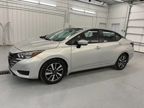 Used 2025 Nissan Versa SV w/ Trunk Package FWD image 14