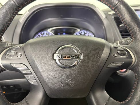 Used 2019 Nissan Pathfinder SL FWD image 26