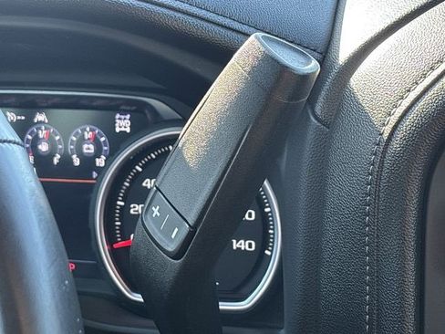 Used 2022 Chevrolet Silverado 1500 High Country w/ Technology Package image 17