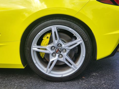 Used 2023 Chevrolet Corvette Stingray Premium Conv w/ Z51 Performance Package image 10