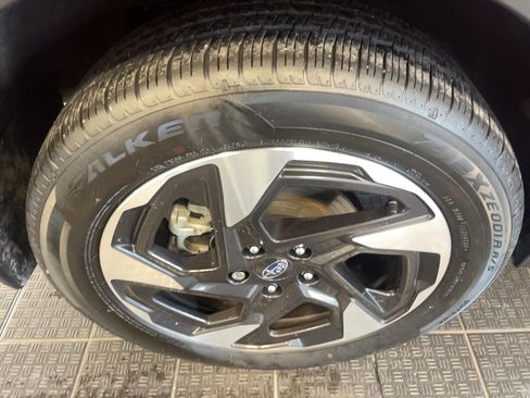 Used 2025 Subaru Crosstrek 2.5i Limited image 5