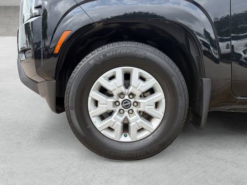 Used 2023 Nissan Frontier SV w/ Tow Package RWD image 23