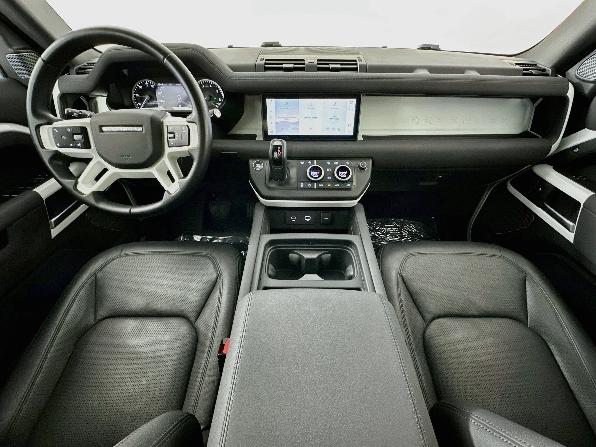 Used 2023 Land Rover Defender 110 SE AWD/4WD image 22