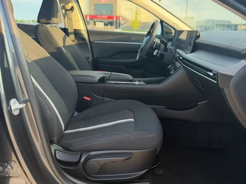 Used 2025 Hyundai Sonata SEL FWD image 32