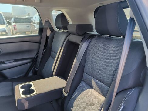 Used 2024 Nissan Rogue SV FWD image 9