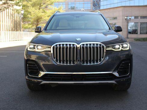 Used 2019 BMW X7 xDrive50i w/ Executive Package image 3